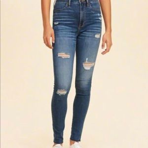Hollister Ultra High-Rise Classic Stretch Jeans